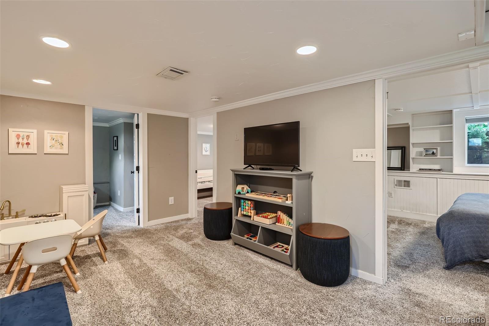 MLS Image #17 for 4353 s logan street,englewood, Colorado