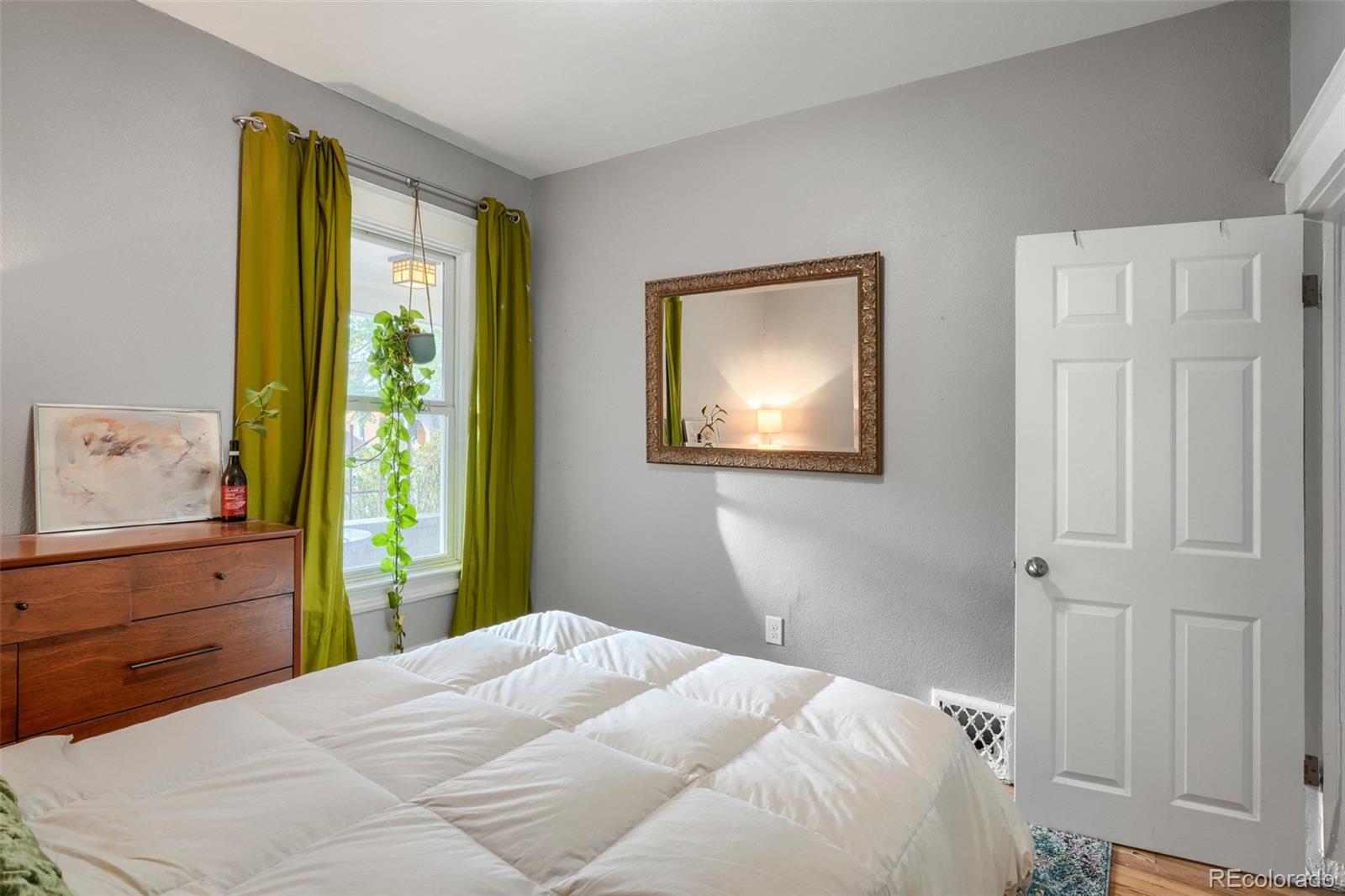 MLS Image #11 for 3108 n high street,denver, Colorado