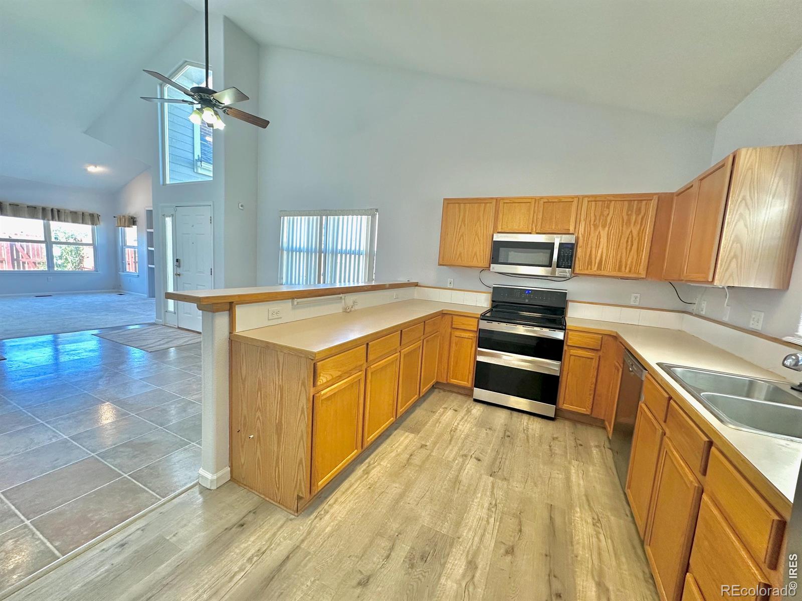 MLS Image #16 for 15555 e 40th avenue 7,denver, Colorado