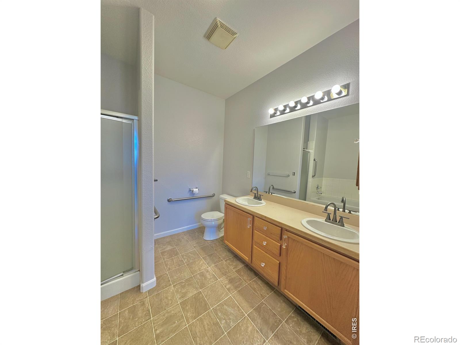 MLS Image #26 for 15555 e 40th avenue 7,denver, Colorado