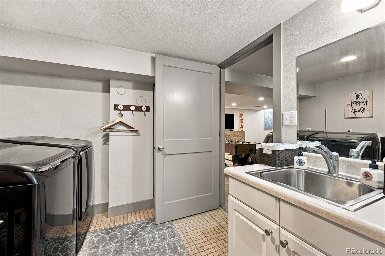 MLS Image #33 for 1781 s corona street,denver, Colorado