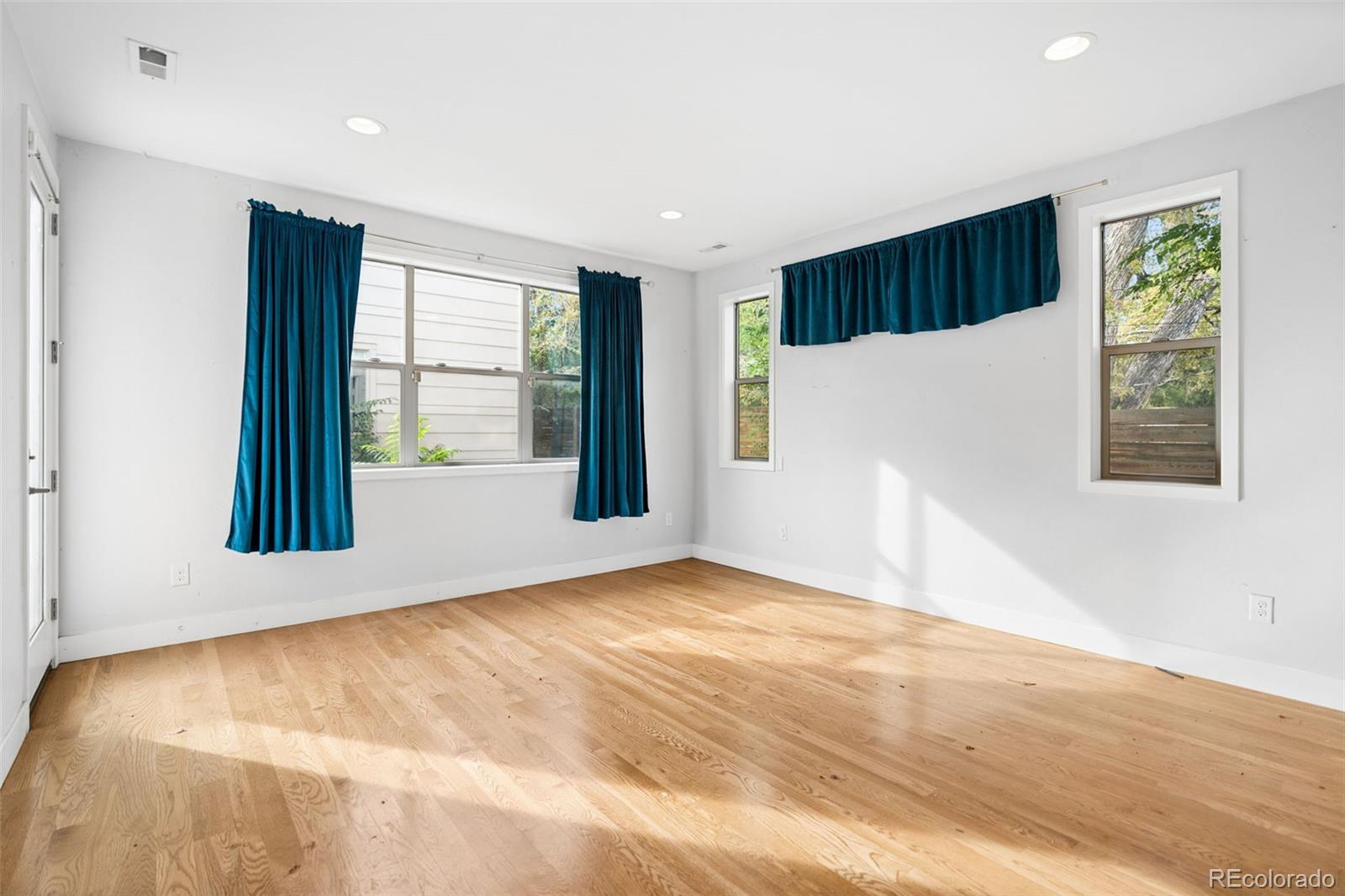 MLS Image #11 for 4983  vallejo street,denver, Colorado