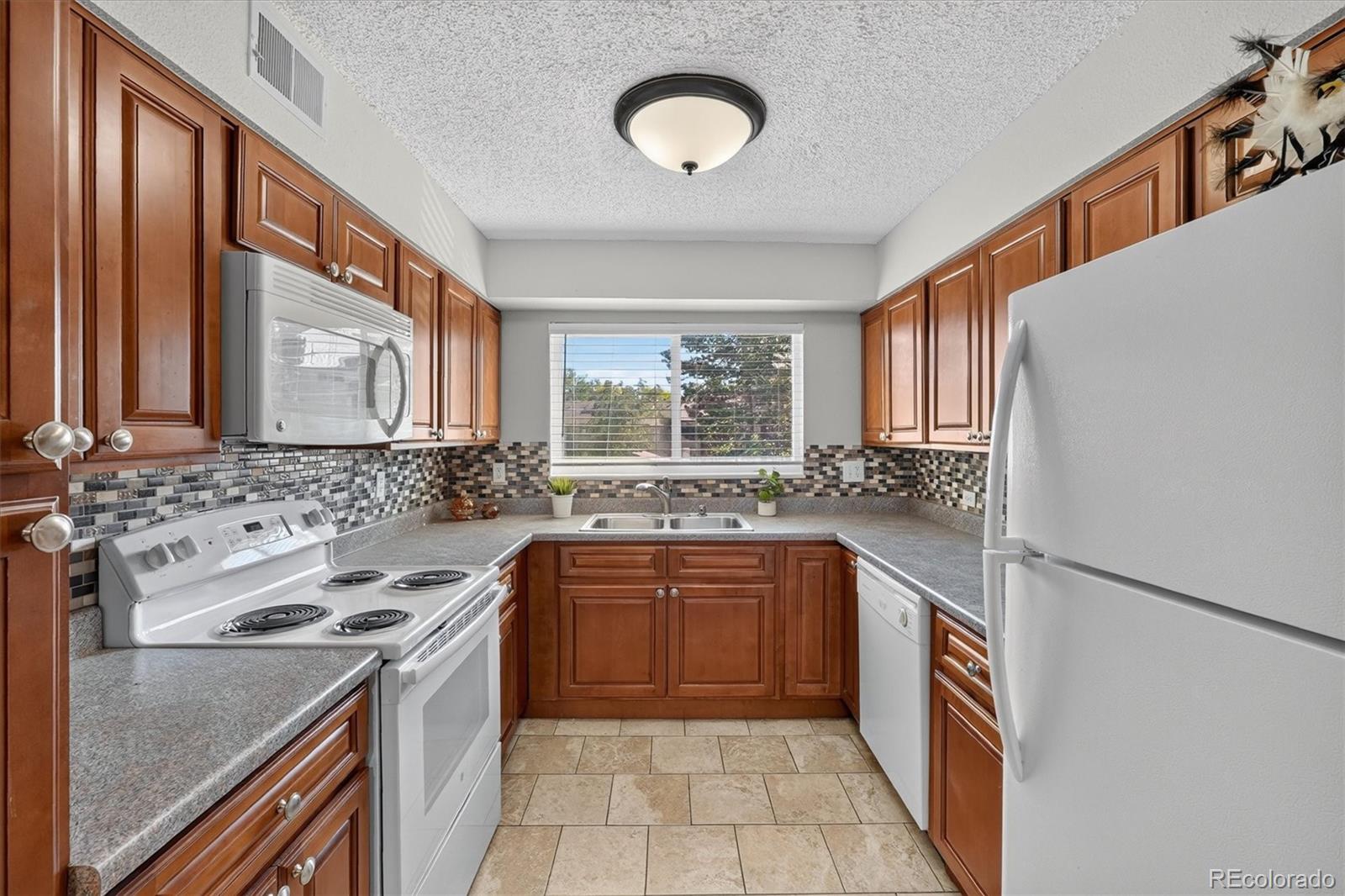 MLS Image #12 for 418  wright street,lakewood, Colorado