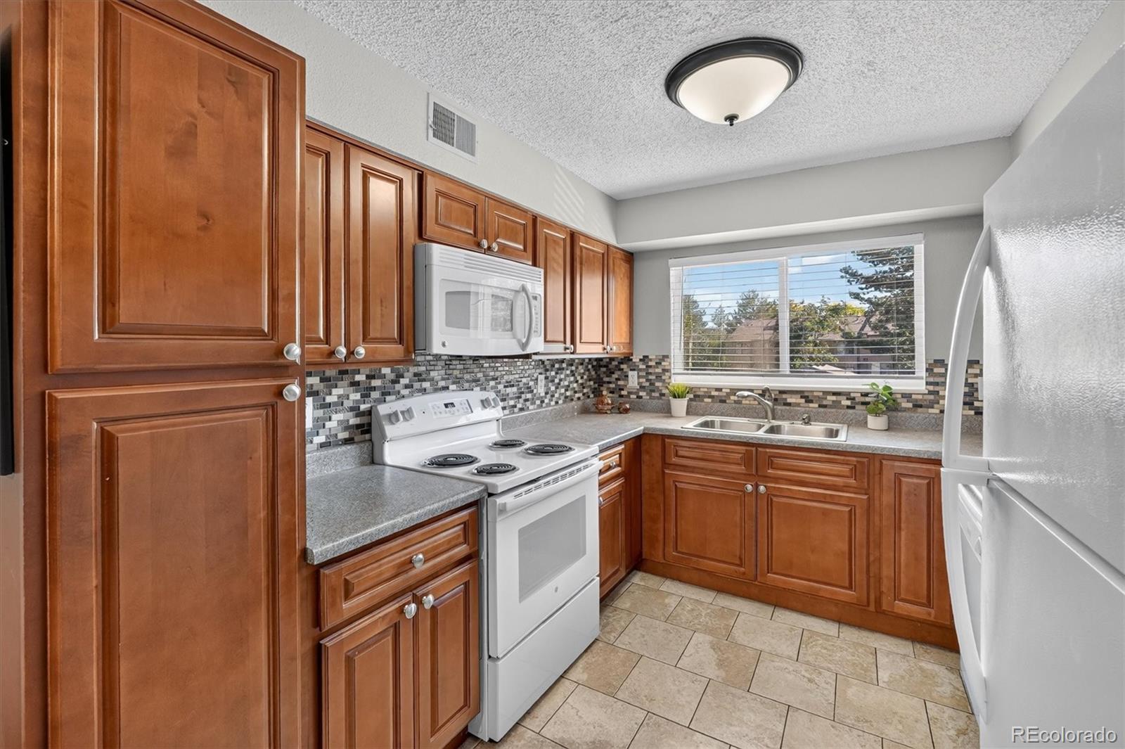 MLS Image #14 for 418  wright street,lakewood, Colorado