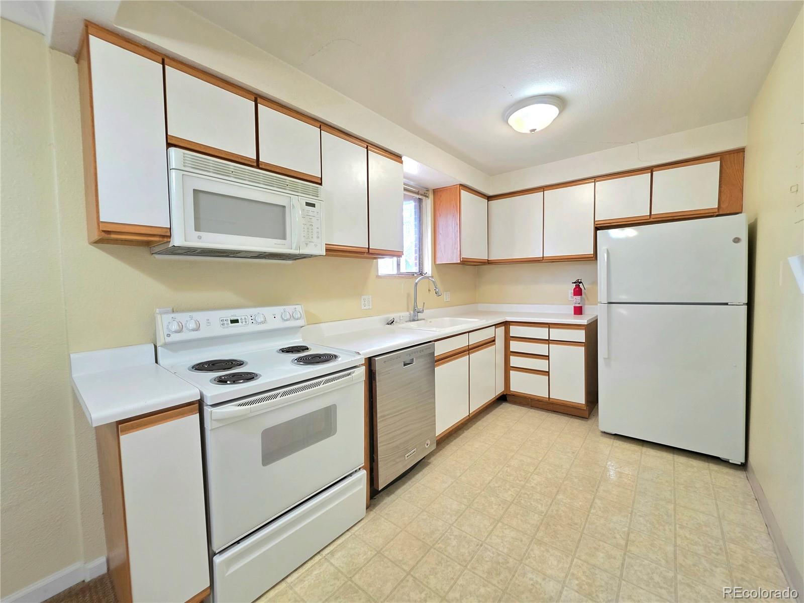 MLS Image #4 for 2295 e asbury avenue 401,denver, Colorado