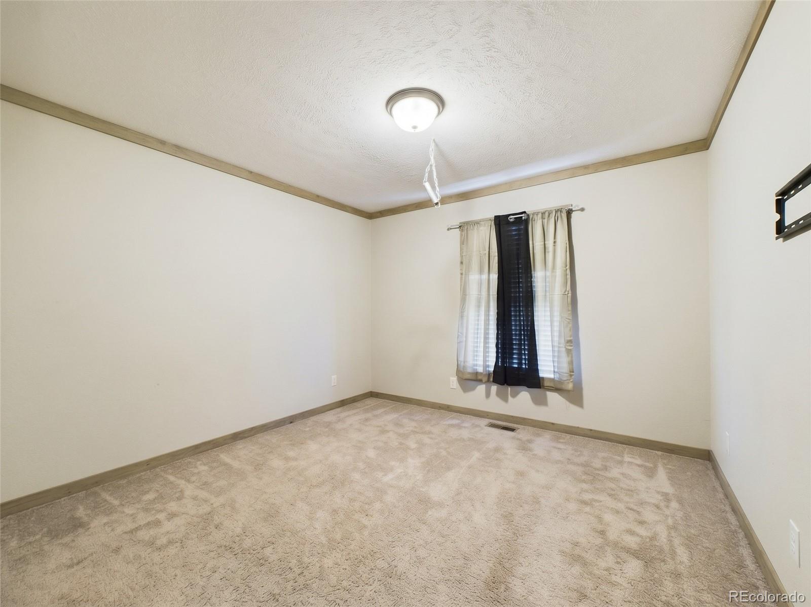 MLS Image #9 for 1000  macdavidson circle,dacono, Colorado