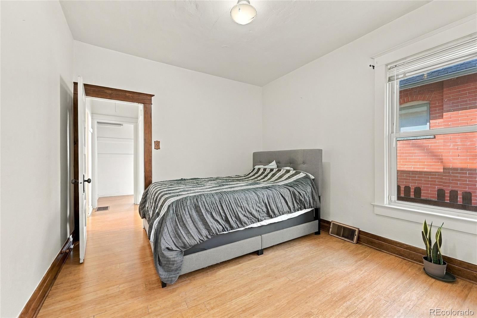 MLS Image #12 for 1315 s sherman street,denver, Colorado