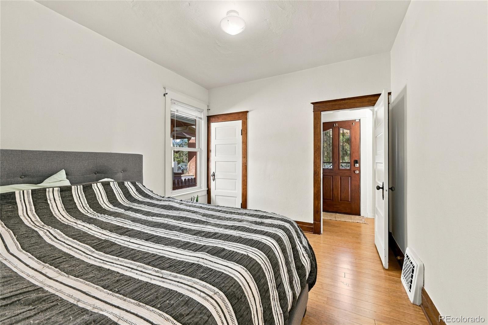 MLS Image #13 for 1315 s sherman street,denver, Colorado