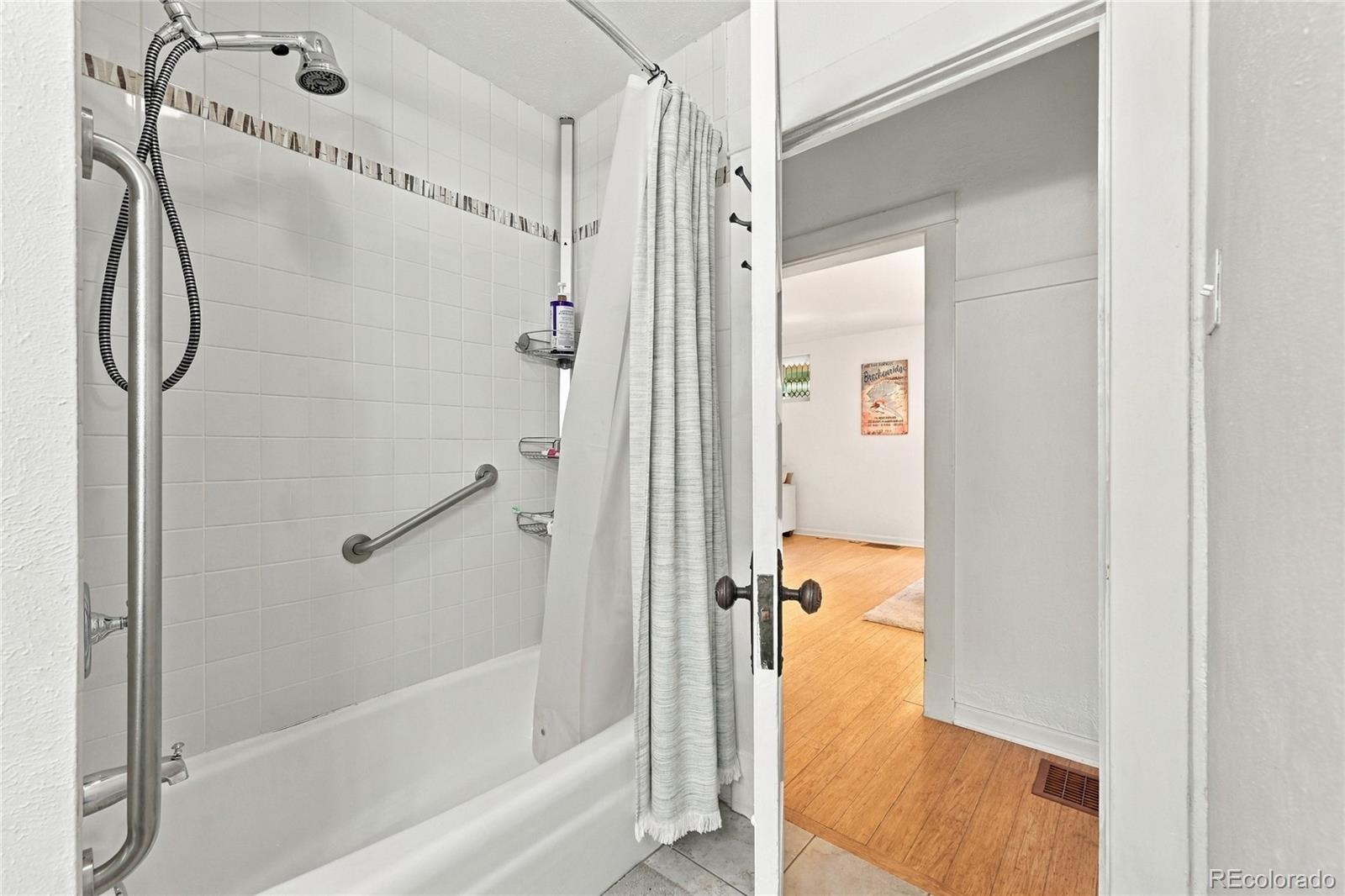 MLS Image #15 for 1315 s sherman street,denver, Colorado