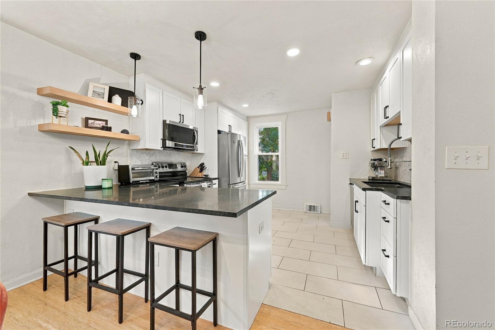 MLS Image #7 for 1315 s sherman street,denver, Colorado