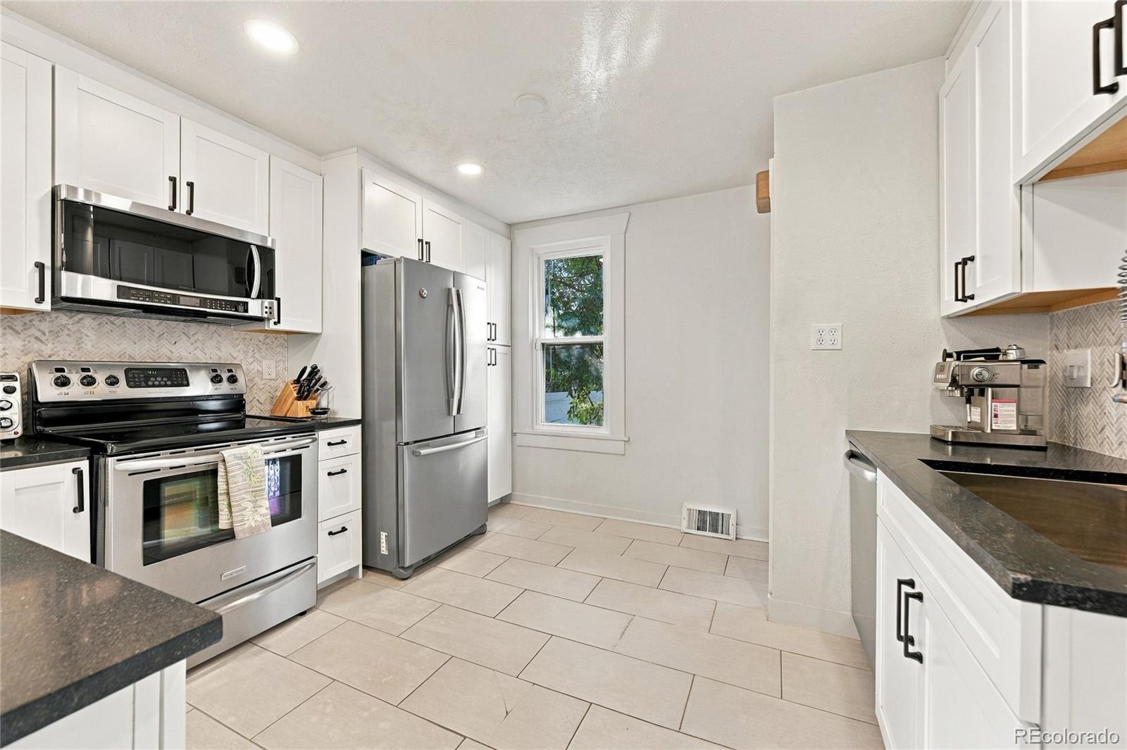MLS Image #8 for 1315 s sherman street,denver, Colorado