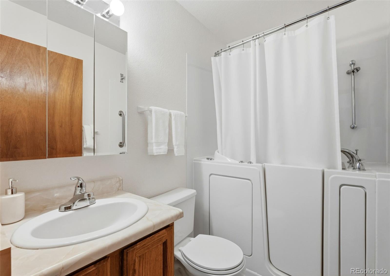 MLS Image #9 for 11  sunset court,hudson, Colorado