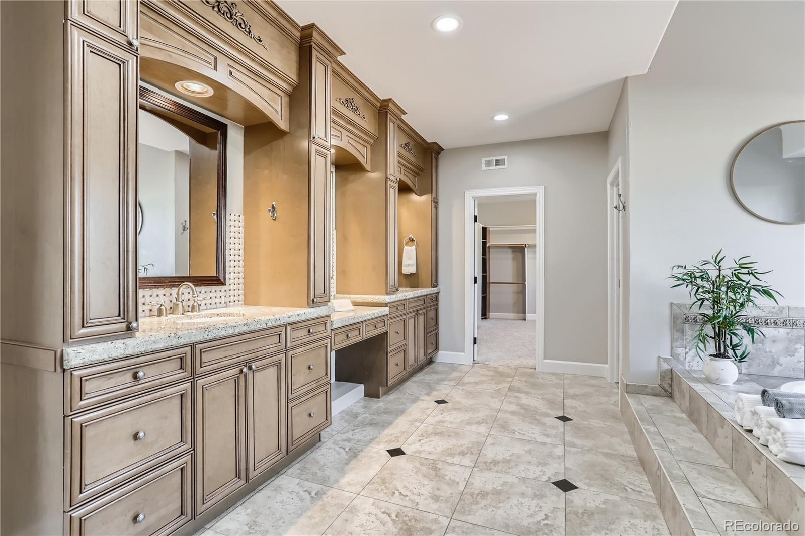 MLS Image #18 for 500  jackson street,denver, Colorado