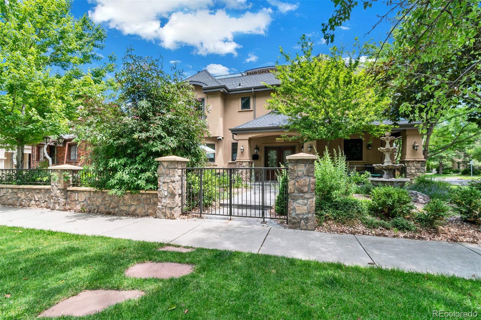 MLS Image #2 for 500  jackson street,denver, Colorado