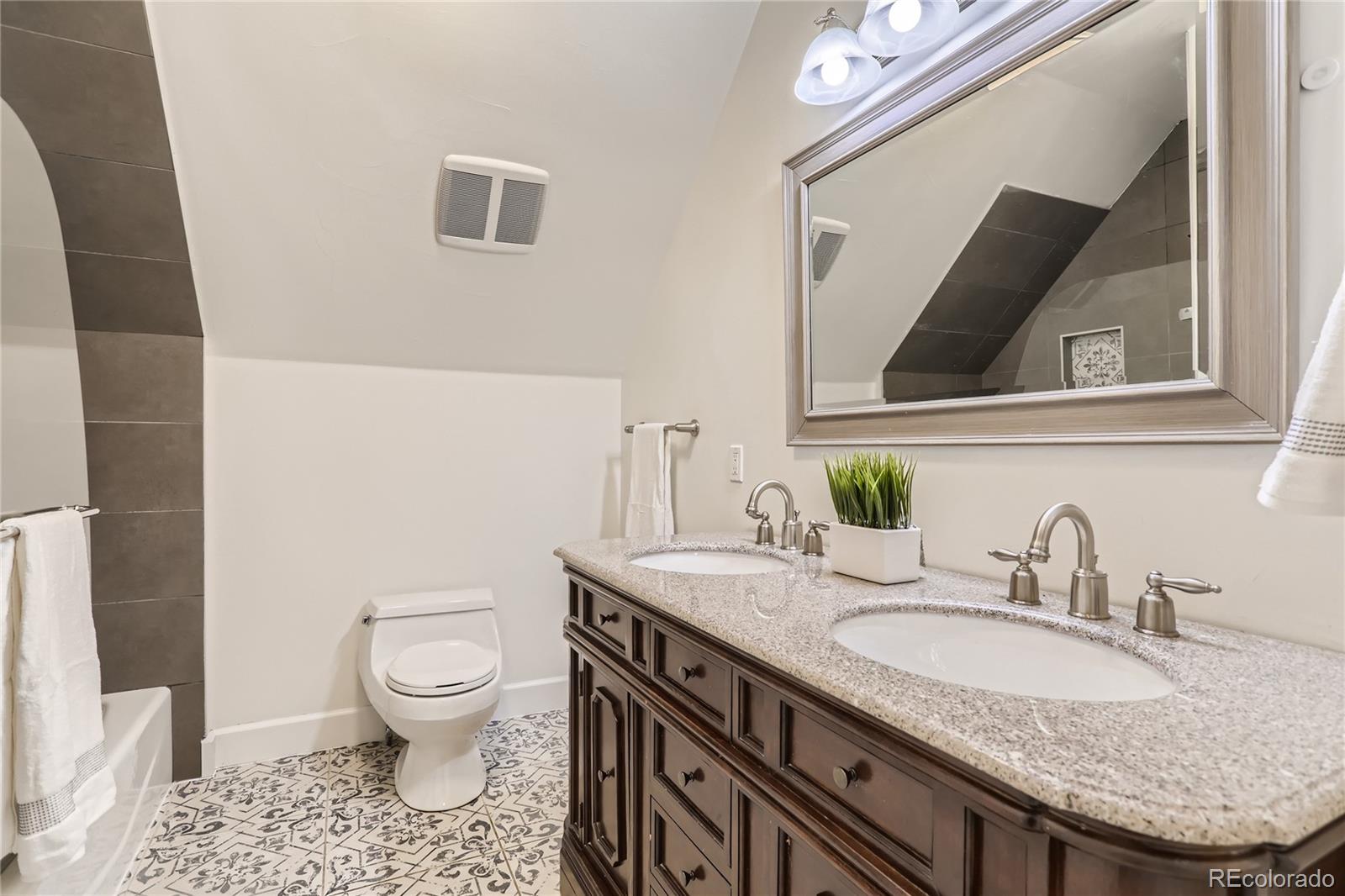 MLS Image #28 for 500  jackson street,denver, Colorado