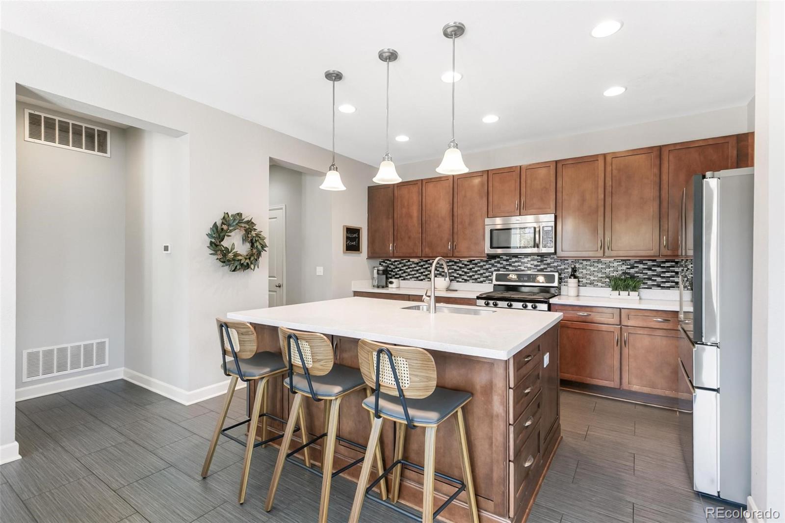 MLS Image #5 for 8096 e 20th place,denver, Colorado