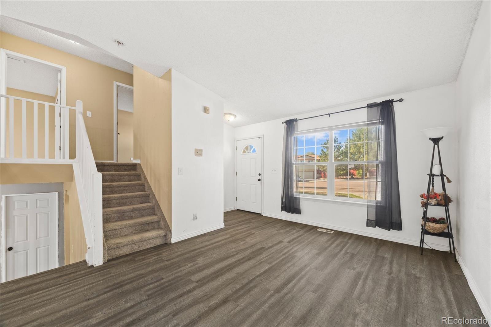 MLS Image #5 for 115  comanche court,fountain, Colorado