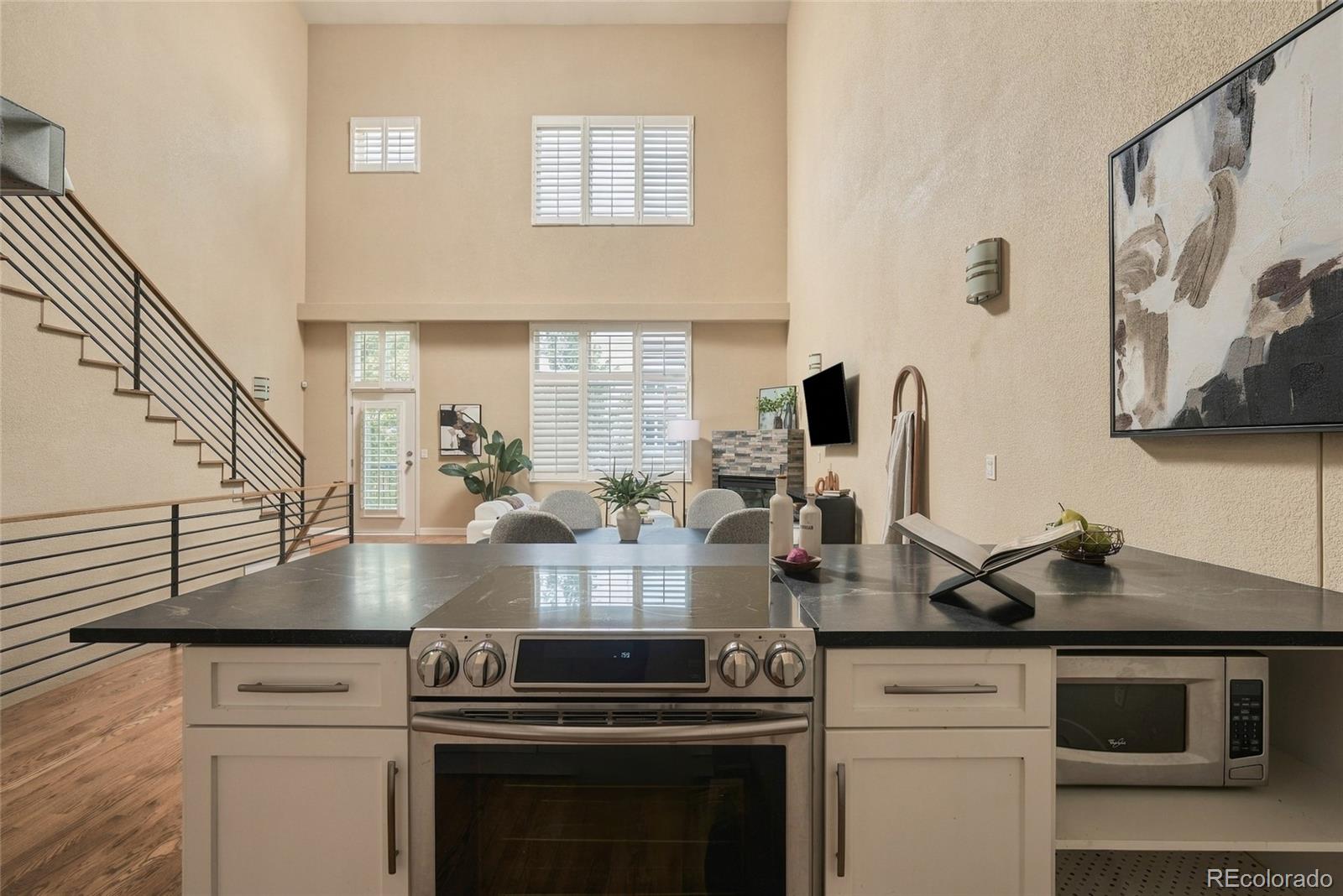MLS Image #11 for 190  roslyn street,denver, Colorado