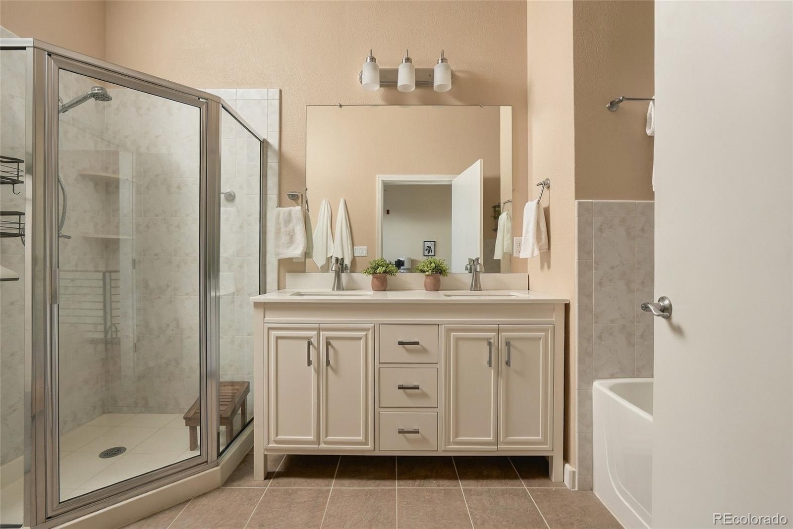 MLS Image #24 for 190  roslyn street,denver, Colorado