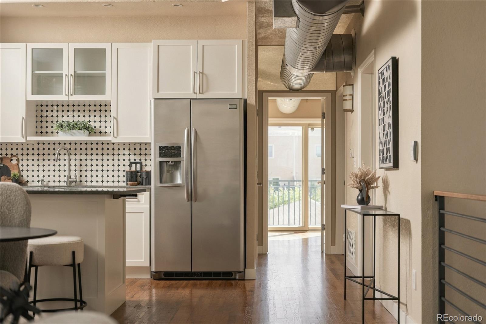 MLS Image #7 for 190  roslyn street,denver, Colorado