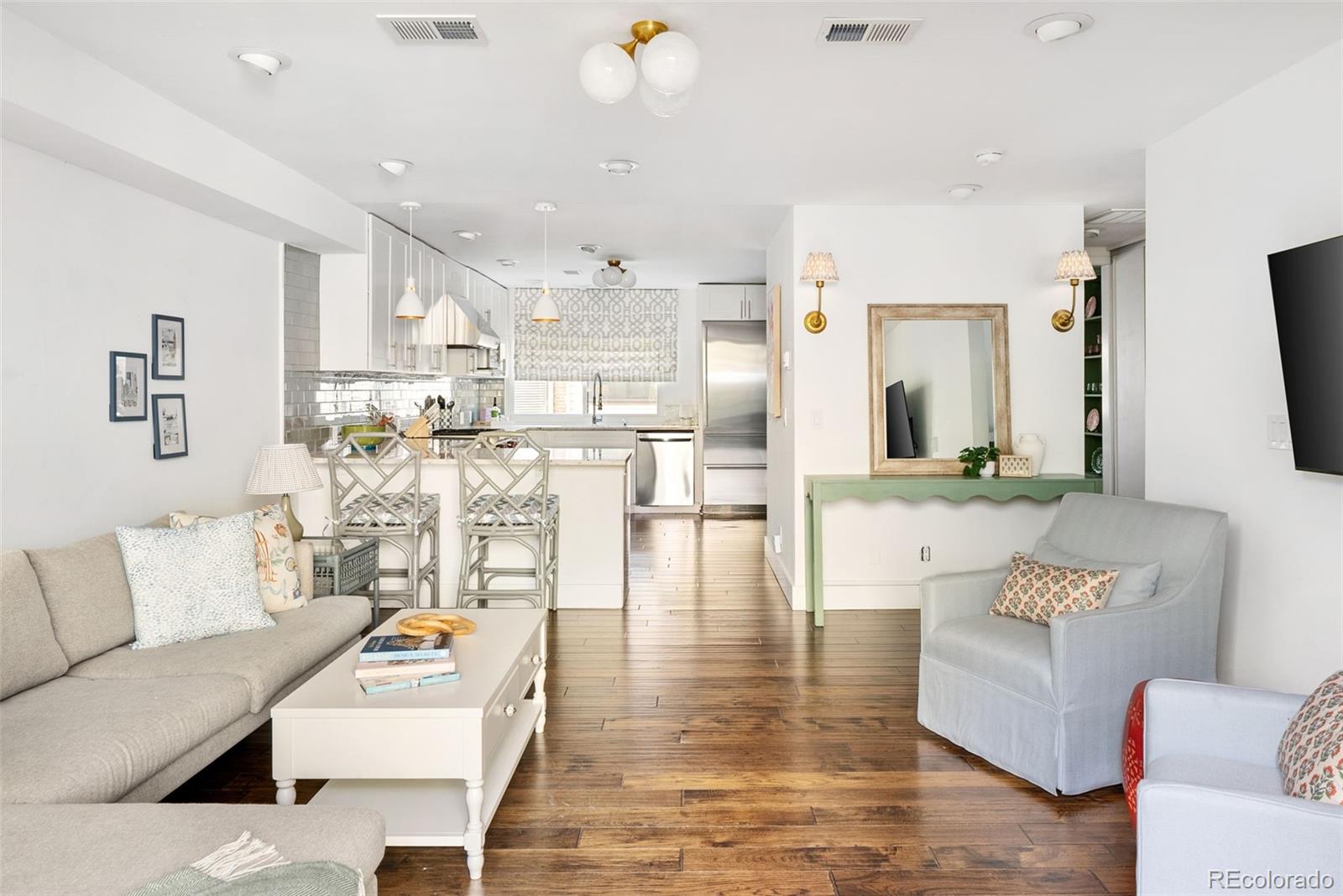 MLS Image #10 for 483  columbine street,denver, Colorado
