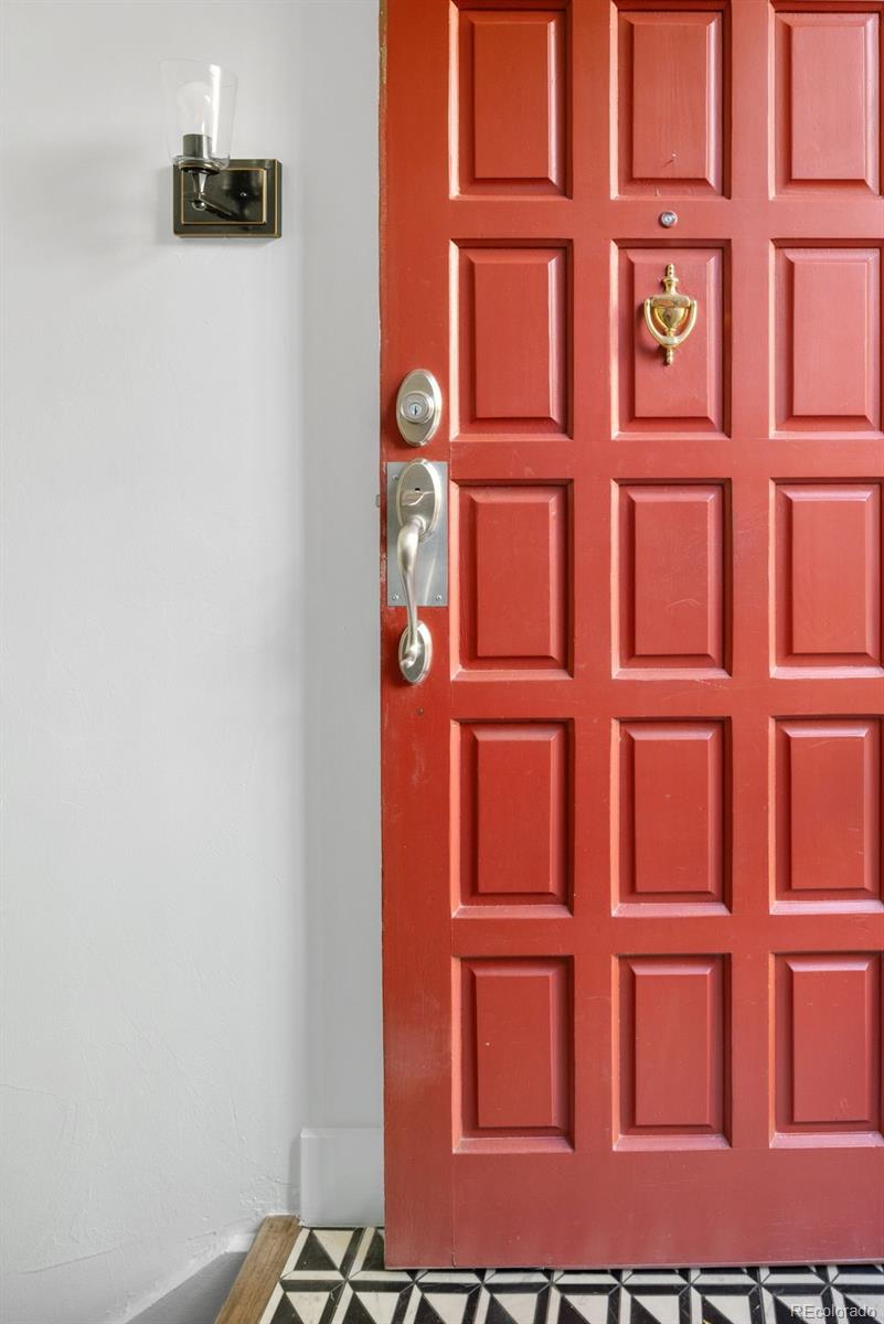 MLS Image #4 for 483  columbine street,denver, Colorado
