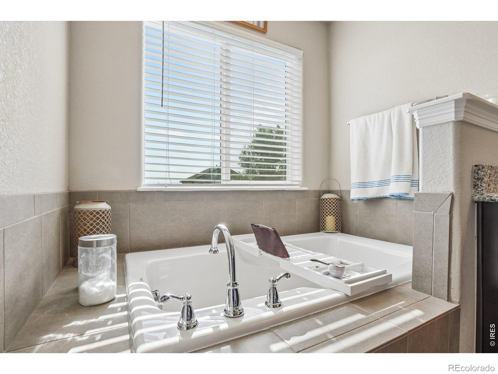 MLS Image #17 for 4988  priors drive,windsor, Colorado