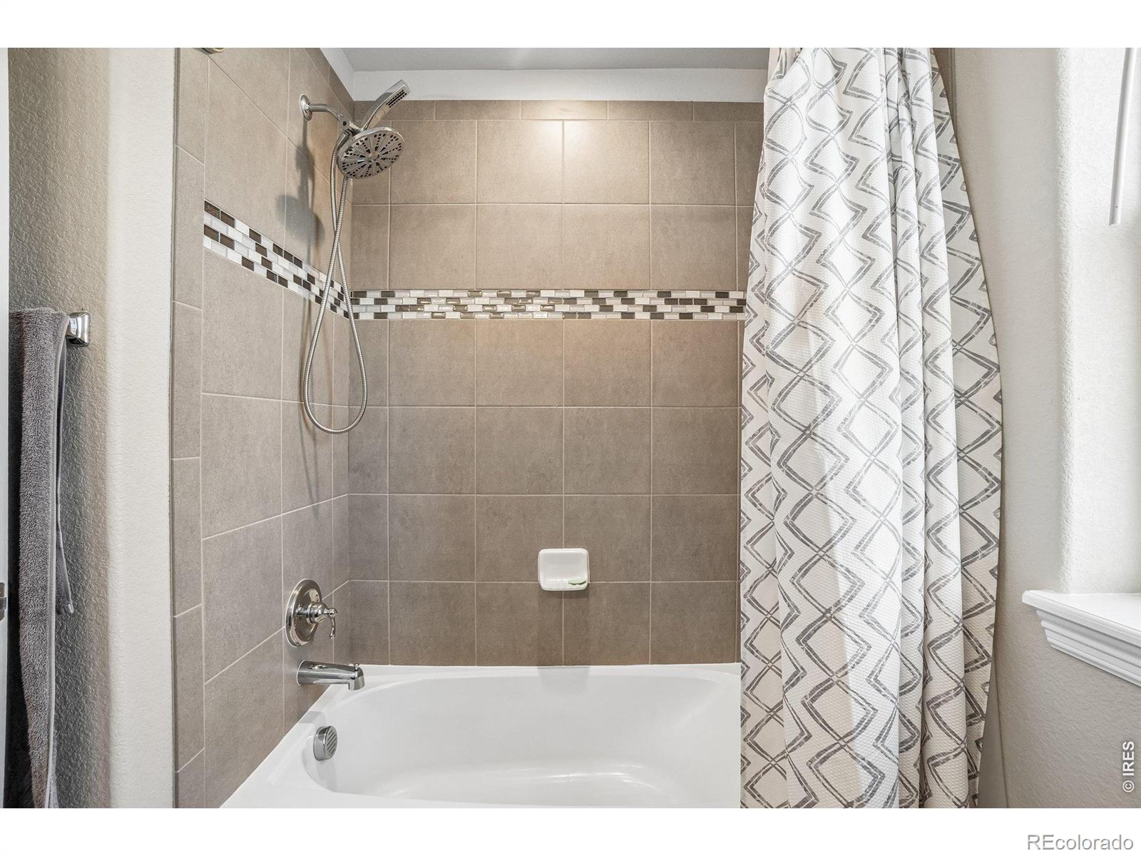 MLS Image #23 for 4988  priors drive,windsor, Colorado