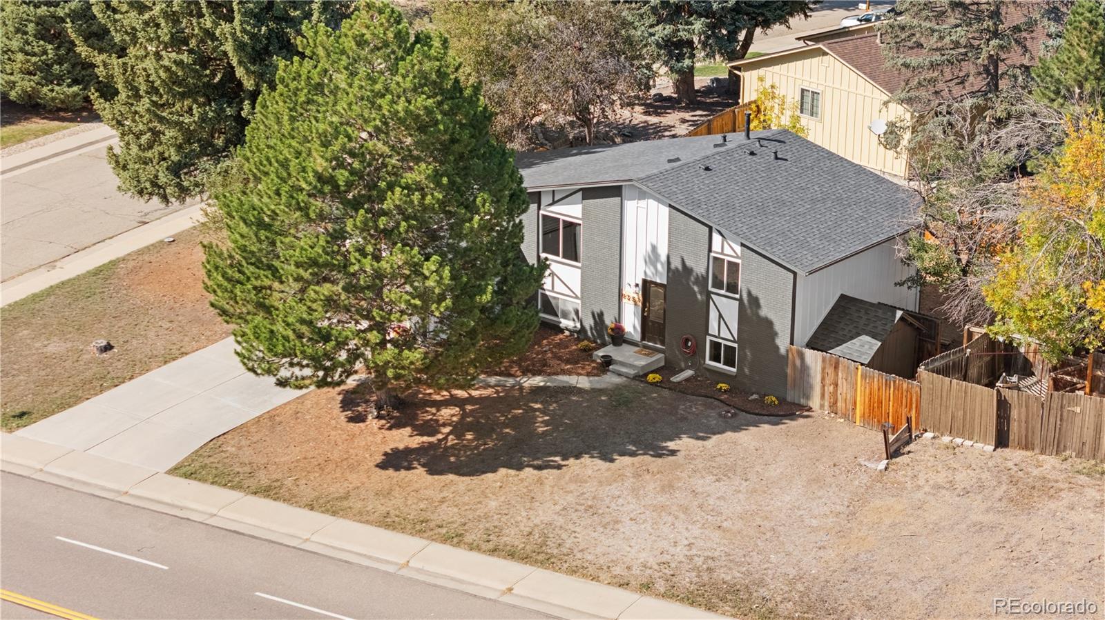 MLS Image #2 for 8257  club crest drive,arvada, Colorado