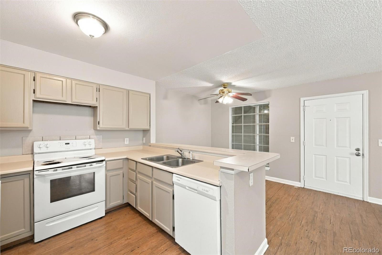 MLS Image #12 for 4460 s pitkin street,aurora, Colorado