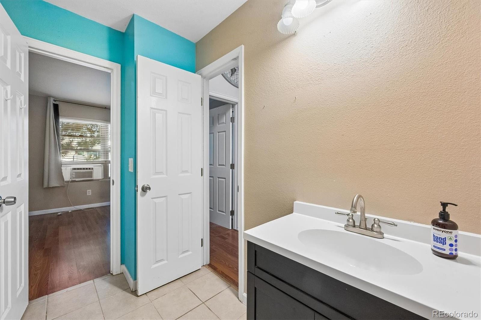 MLS Image #16 for 413 s kittredge street,aurora, Colorado