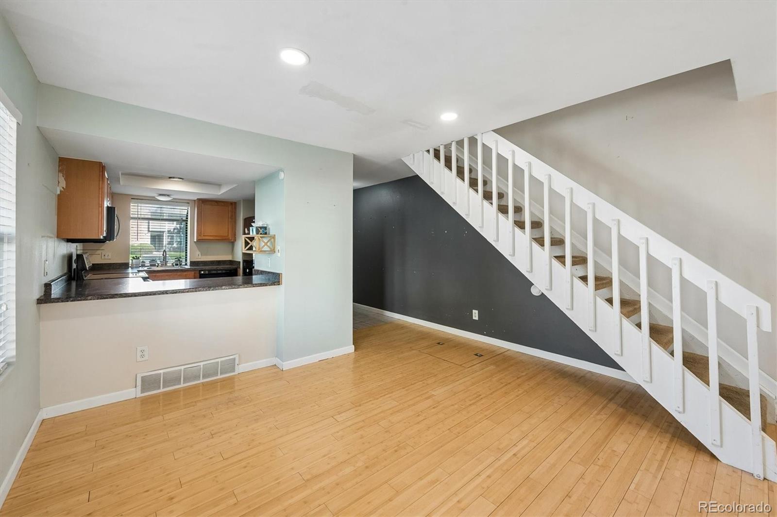 MLS Image #6 for 413 s kittredge street,aurora, Colorado