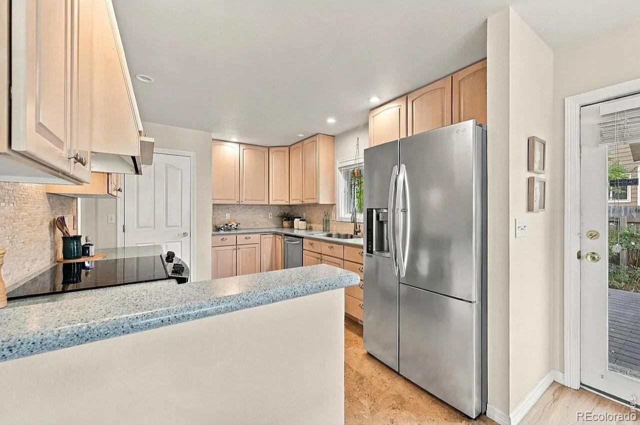 MLS Image #11 for 2933  lake park way,longmont, Colorado