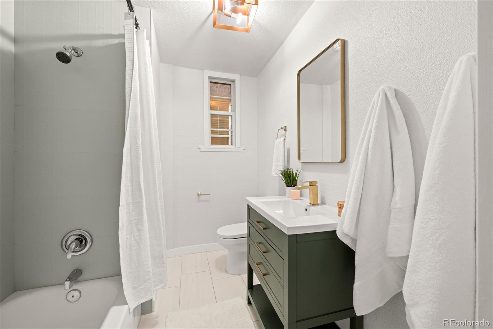 MLS Image #16 for 2336 n high street,denver, Colorado