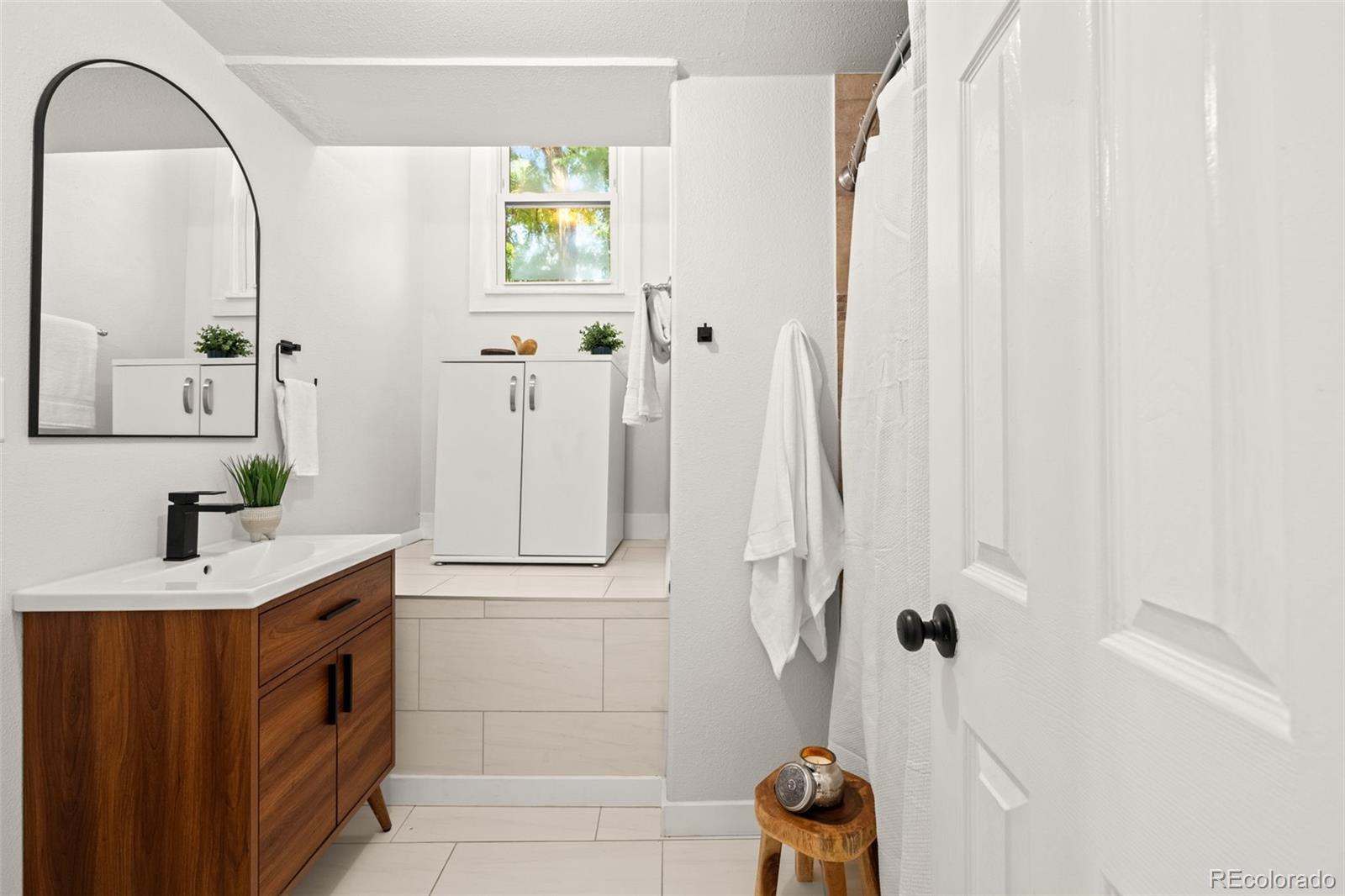 MLS Image #19 for 2336 n high street,denver, Colorado