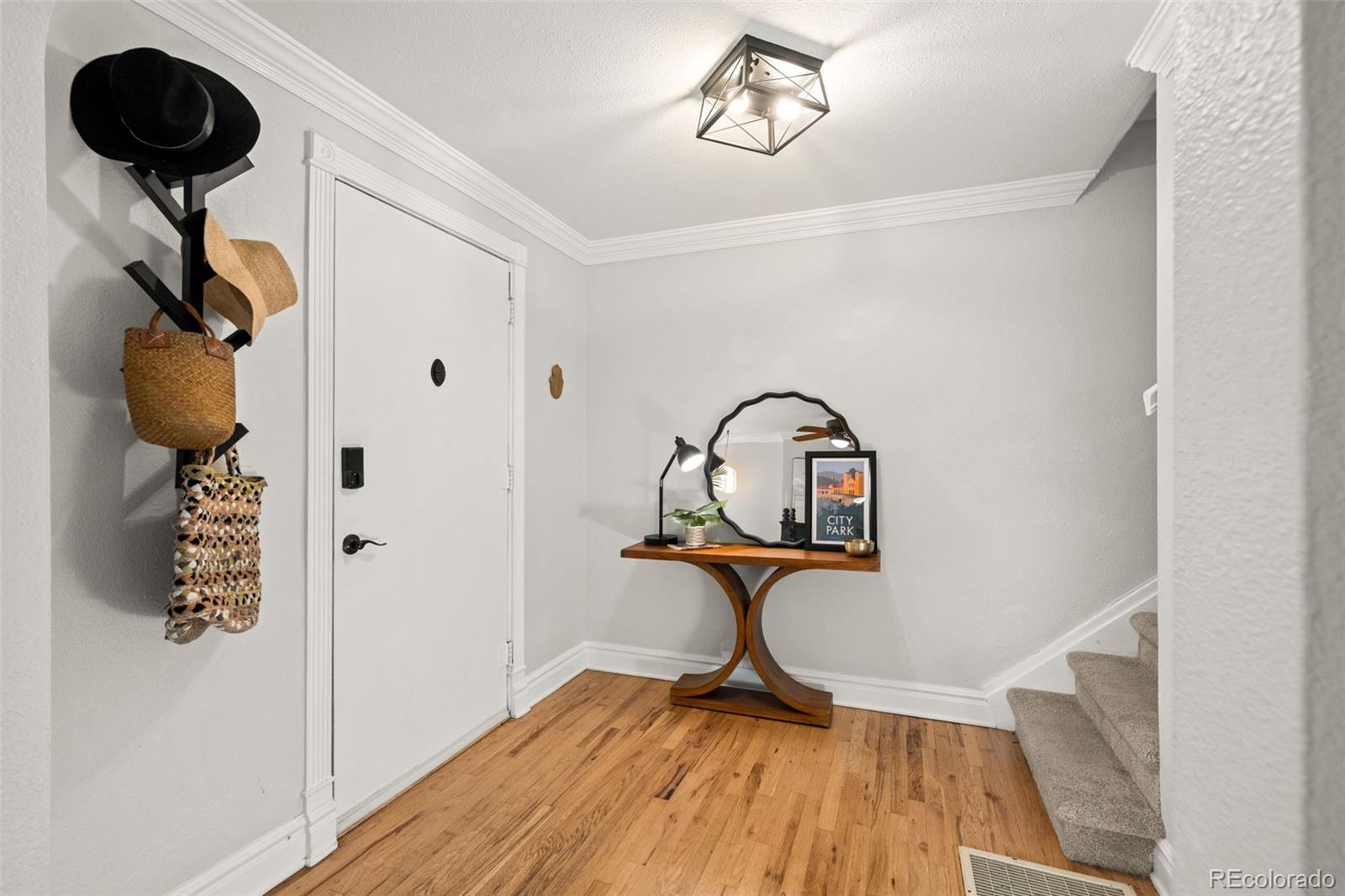 MLS Image #4 for 2336 n high street,denver, Colorado