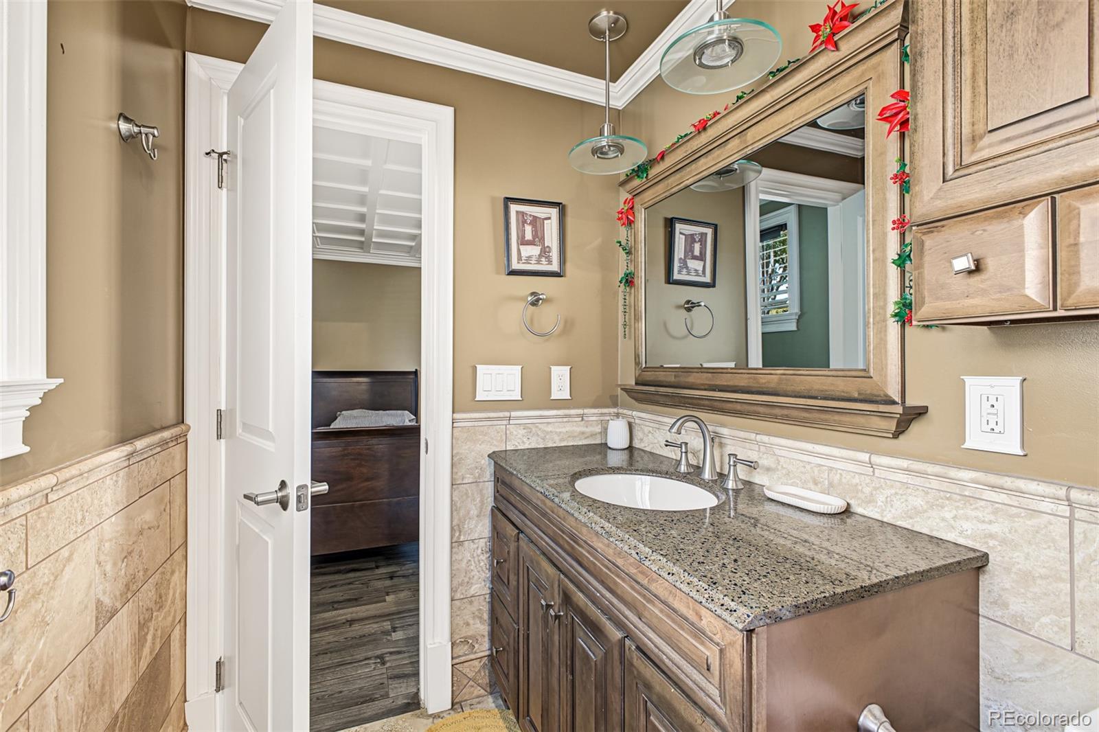 MLS Image #24 for 3132 s boston court,denver, Colorado