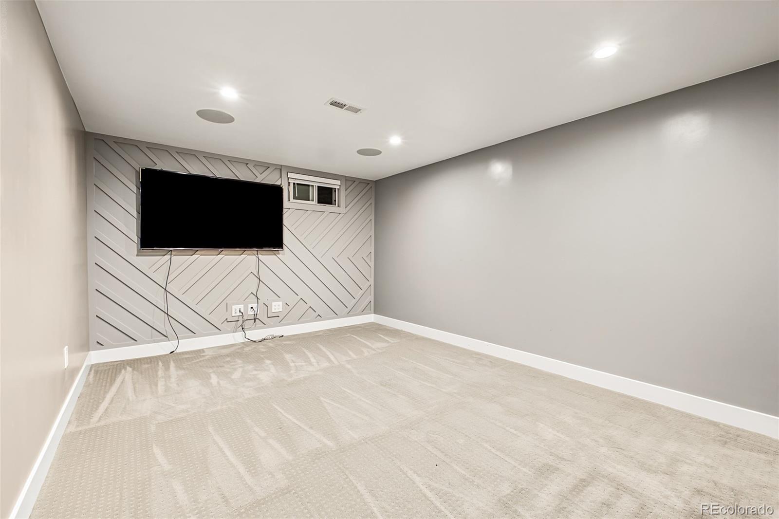 MLS Image #36 for 3132 s boston court,denver, Colorado