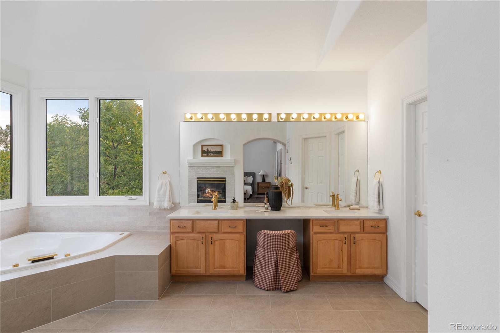 MLS Image #21 for 10797 s monaco street,littleton, Colorado