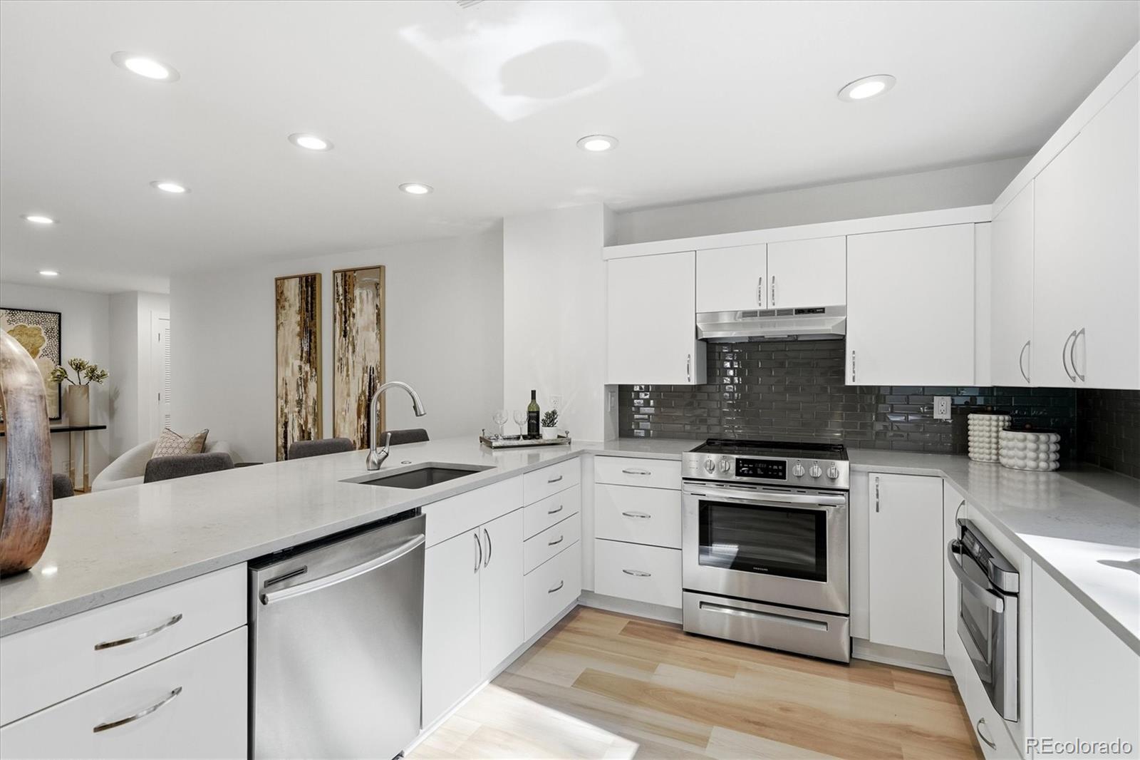 MLS Image #7 for 480 s marion parkway 104,denver, Colorado