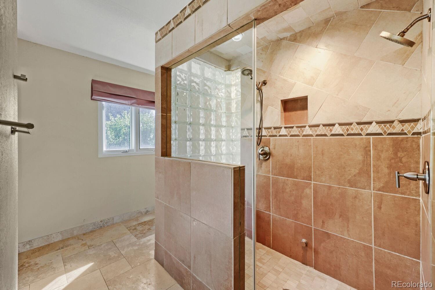 MLS Image #18 for 3880 s willow way,denver, Colorado