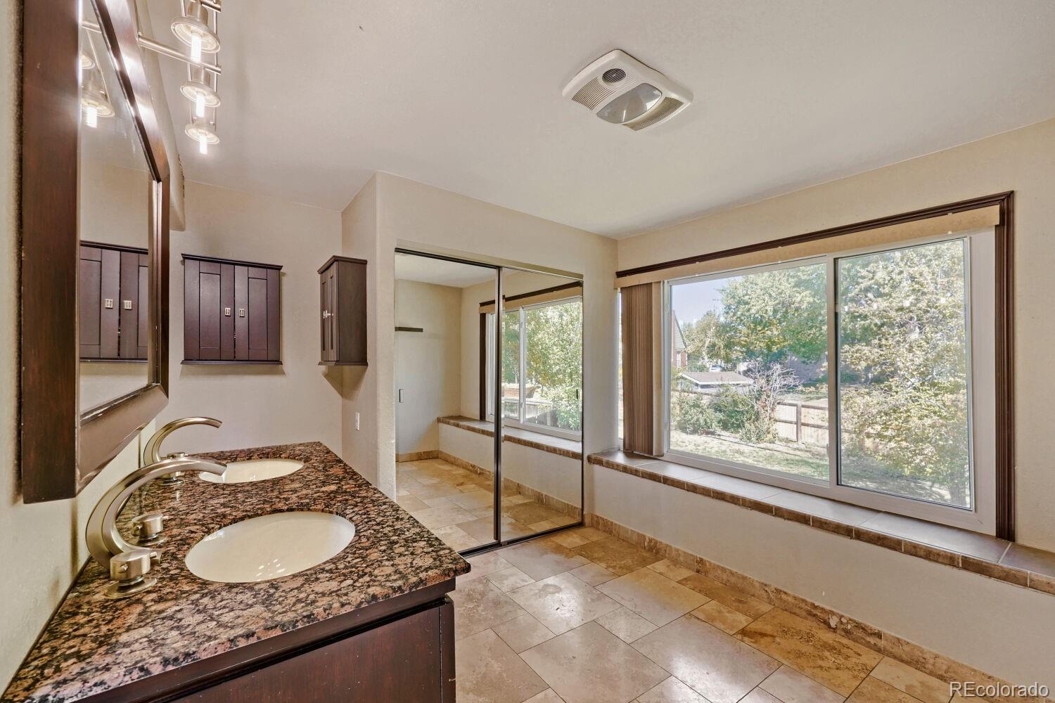 MLS Image #19 for 3880 s willow way,denver, Colorado