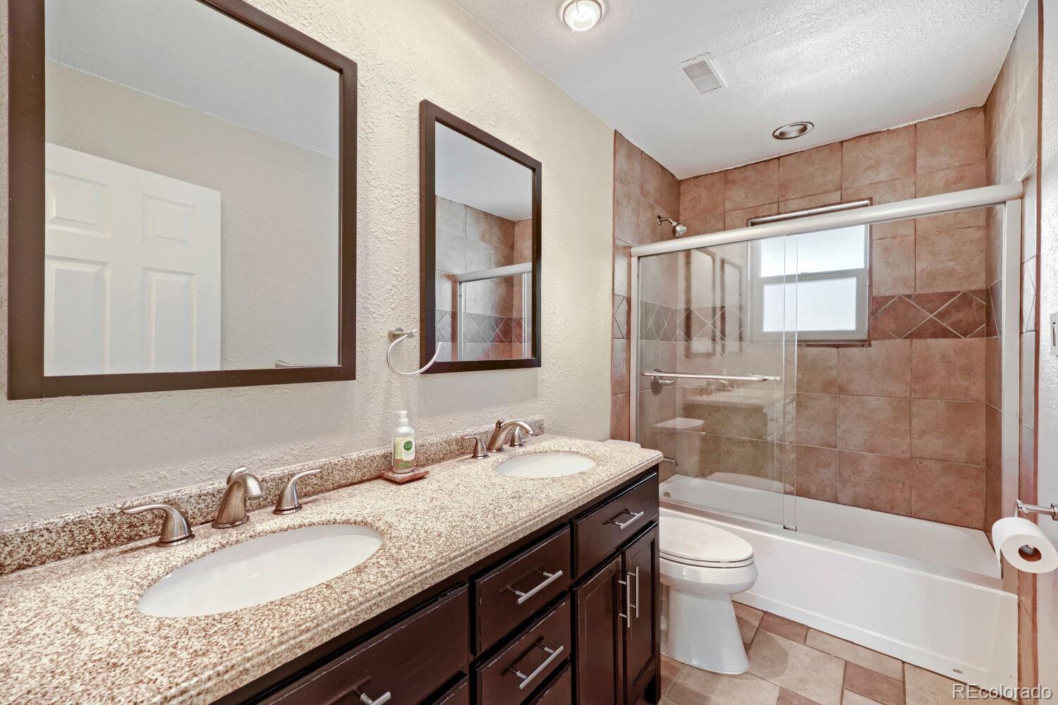 MLS Image #23 for 3880 s willow way,denver, Colorado