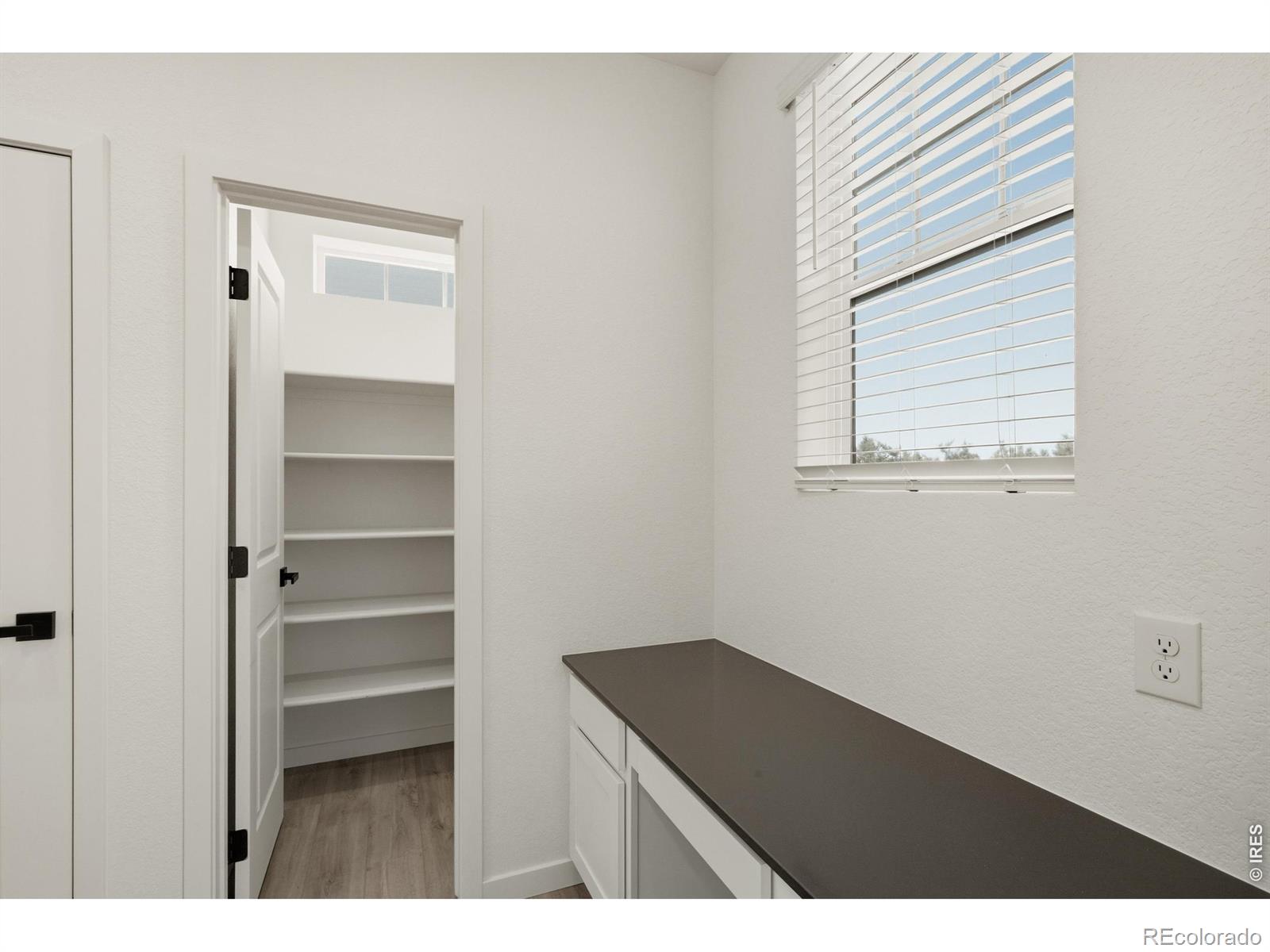 MLS Image #14 for 457  cameron street,johnstown, Colorado