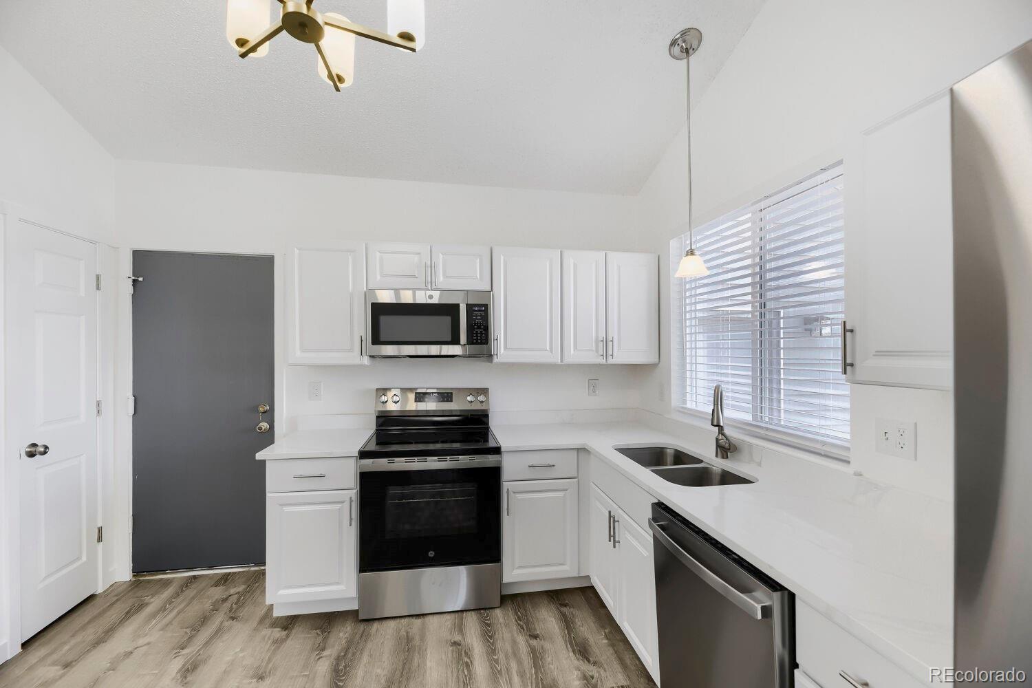 MLS Image #7 for 19437 e purdue circle,aurora, Colorado