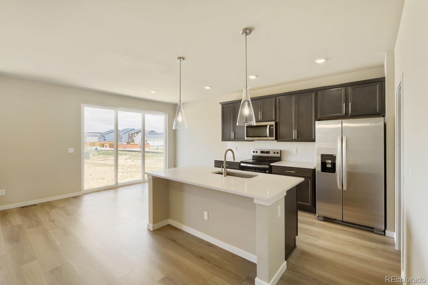 MLS Image #14 for 55015 e 28th place,strasburg, Colorado