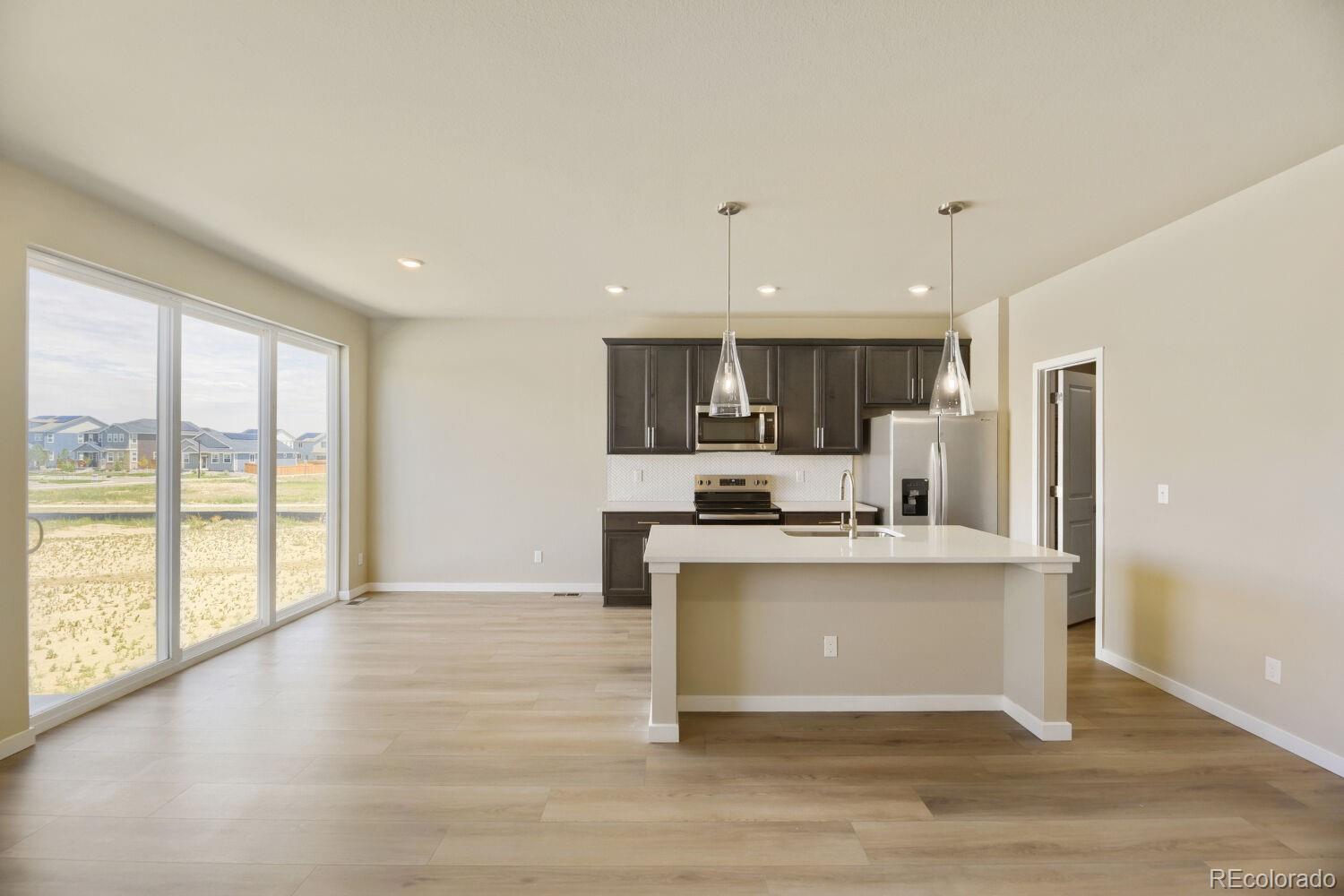 MLS Image #17 for 55015 e 28th place,strasburg, Colorado