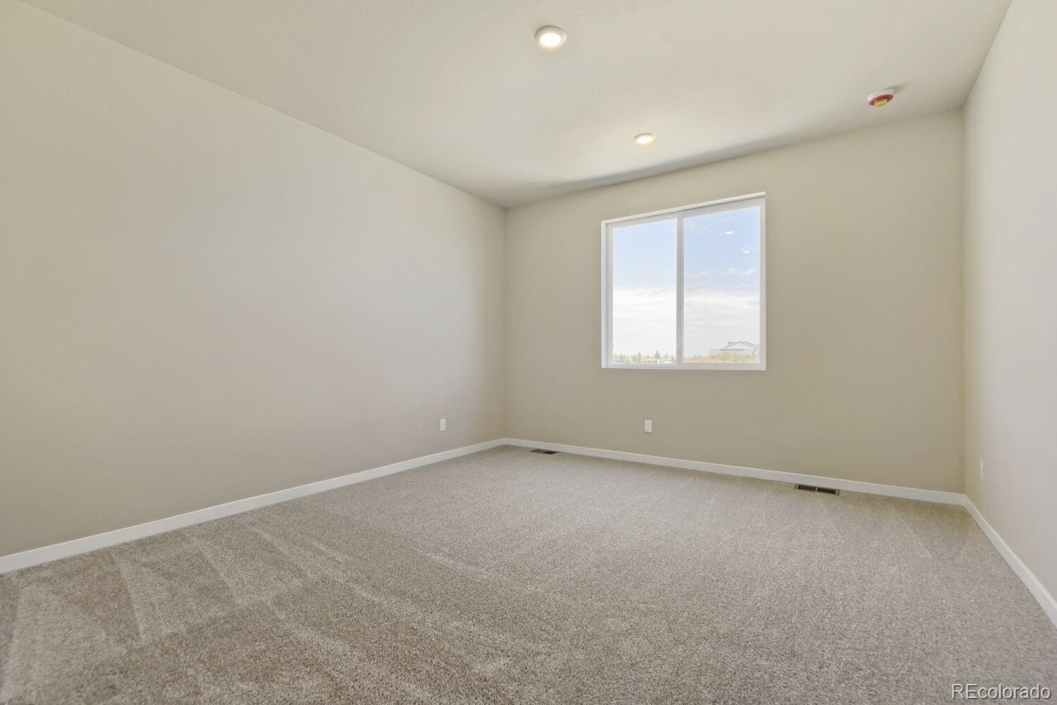 MLS Image #19 for 55015 e 28th place,strasburg, Colorado