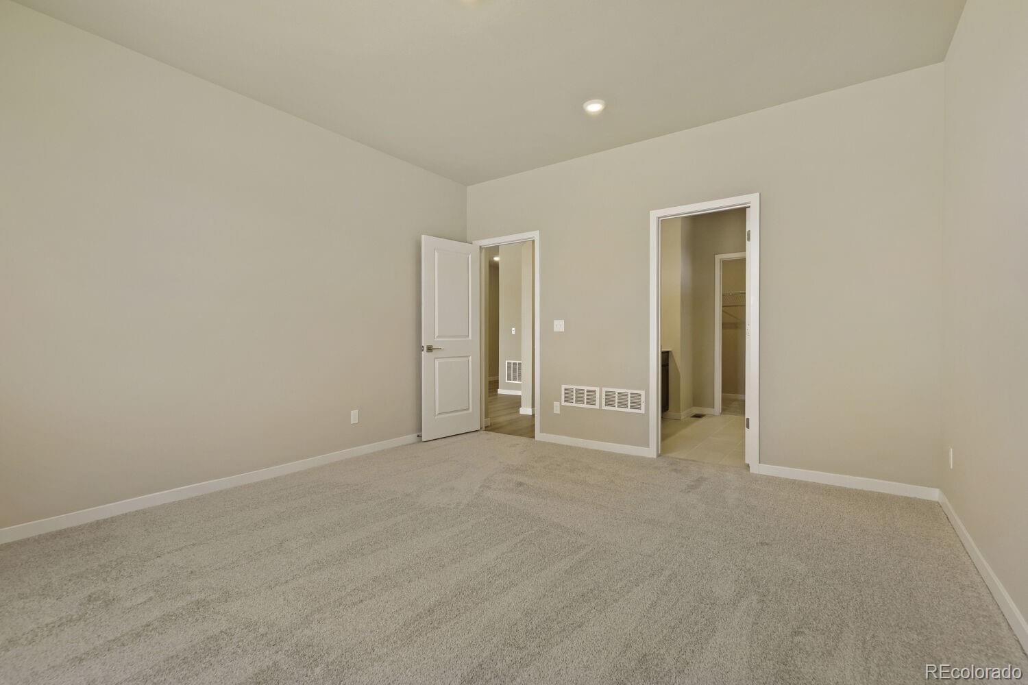 MLS Image #20 for 55015 e 28th place,strasburg, Colorado