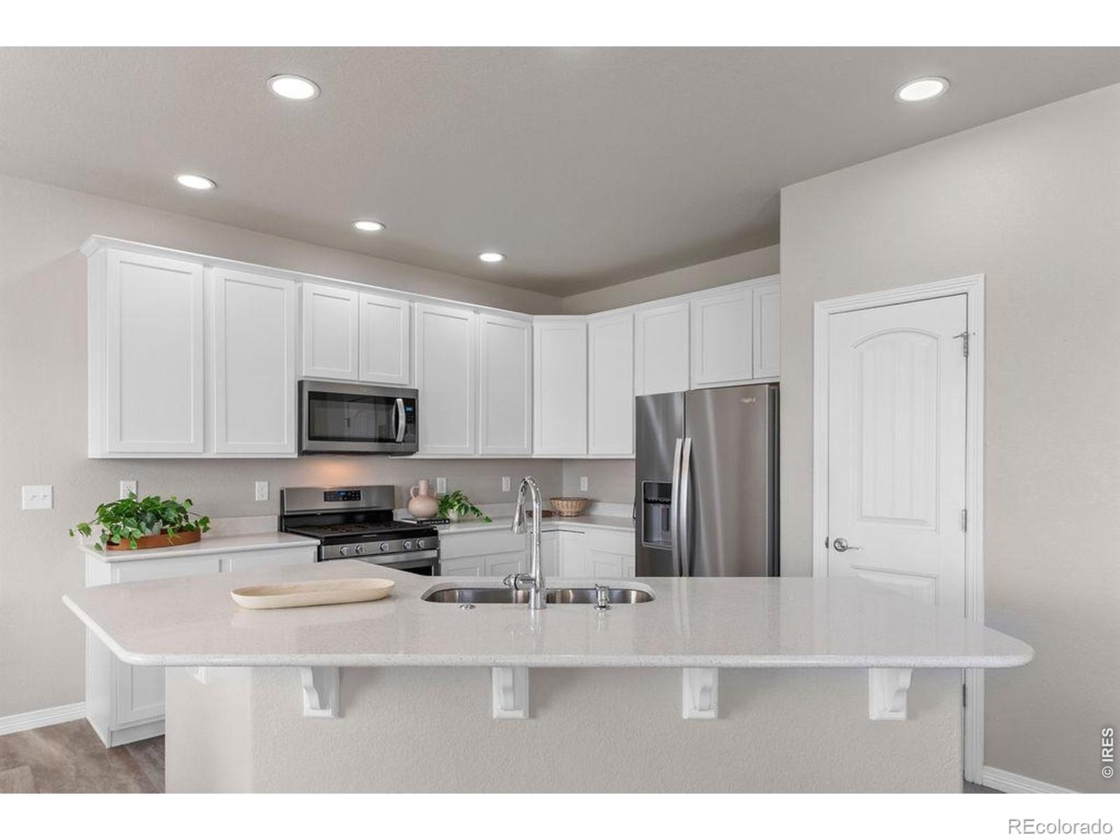 MLS Image #10 for 1555  corby drive,windsor, Colorado